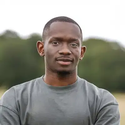 Portrait of Vhiny Mombo.